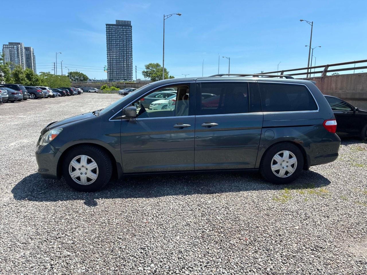 2005 Honda Odyssey EX Photo