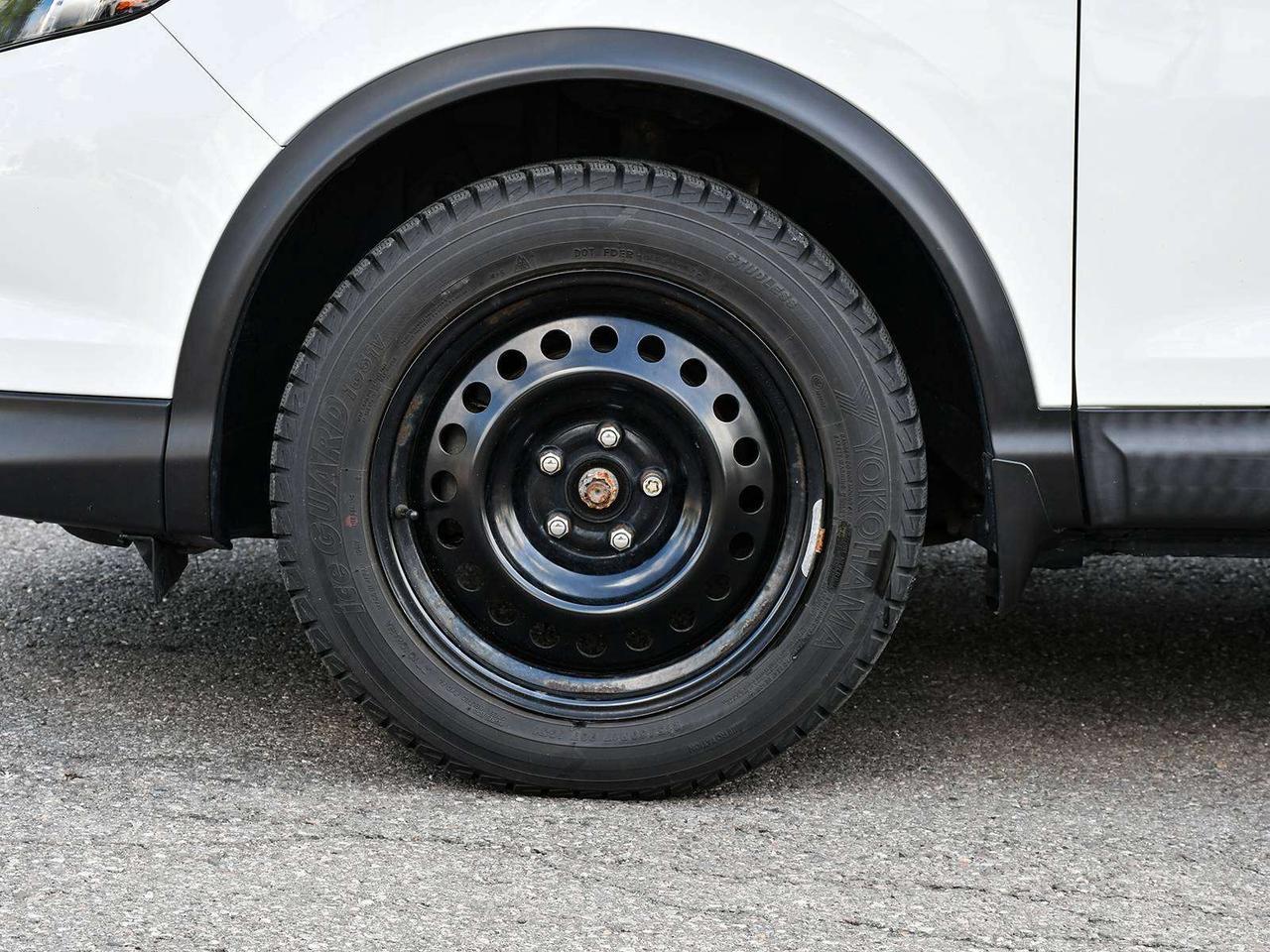 2018 Nissan Qashqai S   FWD   CLEAN CARFAX   2SETS RIM&TIRE   CAM   BT Photo