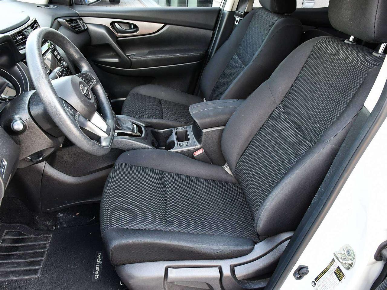 2018 Nissan Qashqai S   FWD   CLEAN CARFAX   2SETS RIM&TIRE   CAM   BT Photo