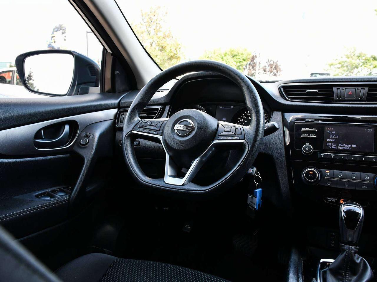 2018 Nissan Qashqai S   FWD   CLEAN CARFAX   2SETS RIM&TIRE   CAM   BT Photo