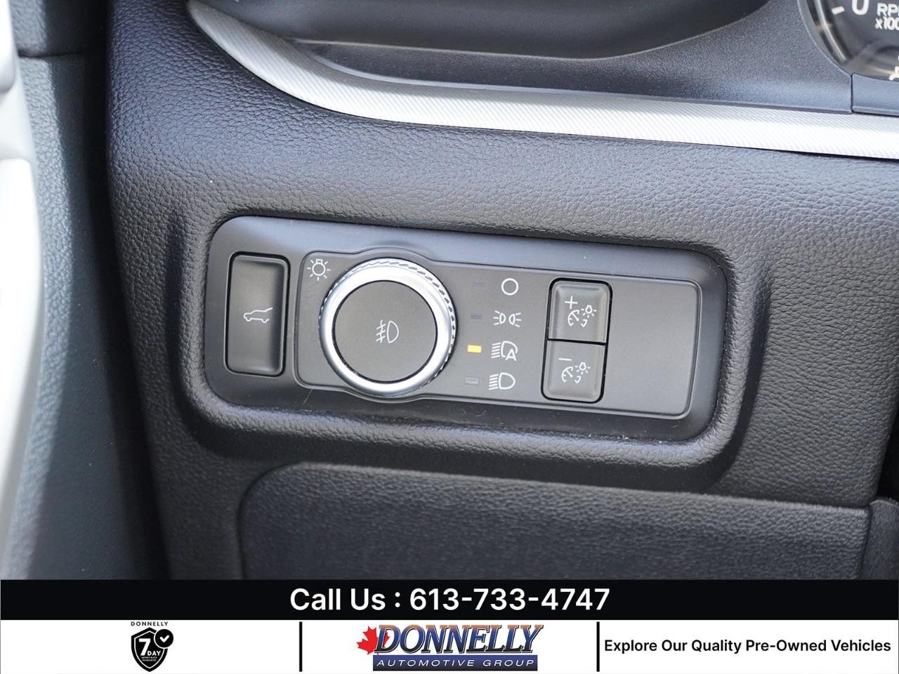 2021 Ford Explorer XLT 4WD Photo