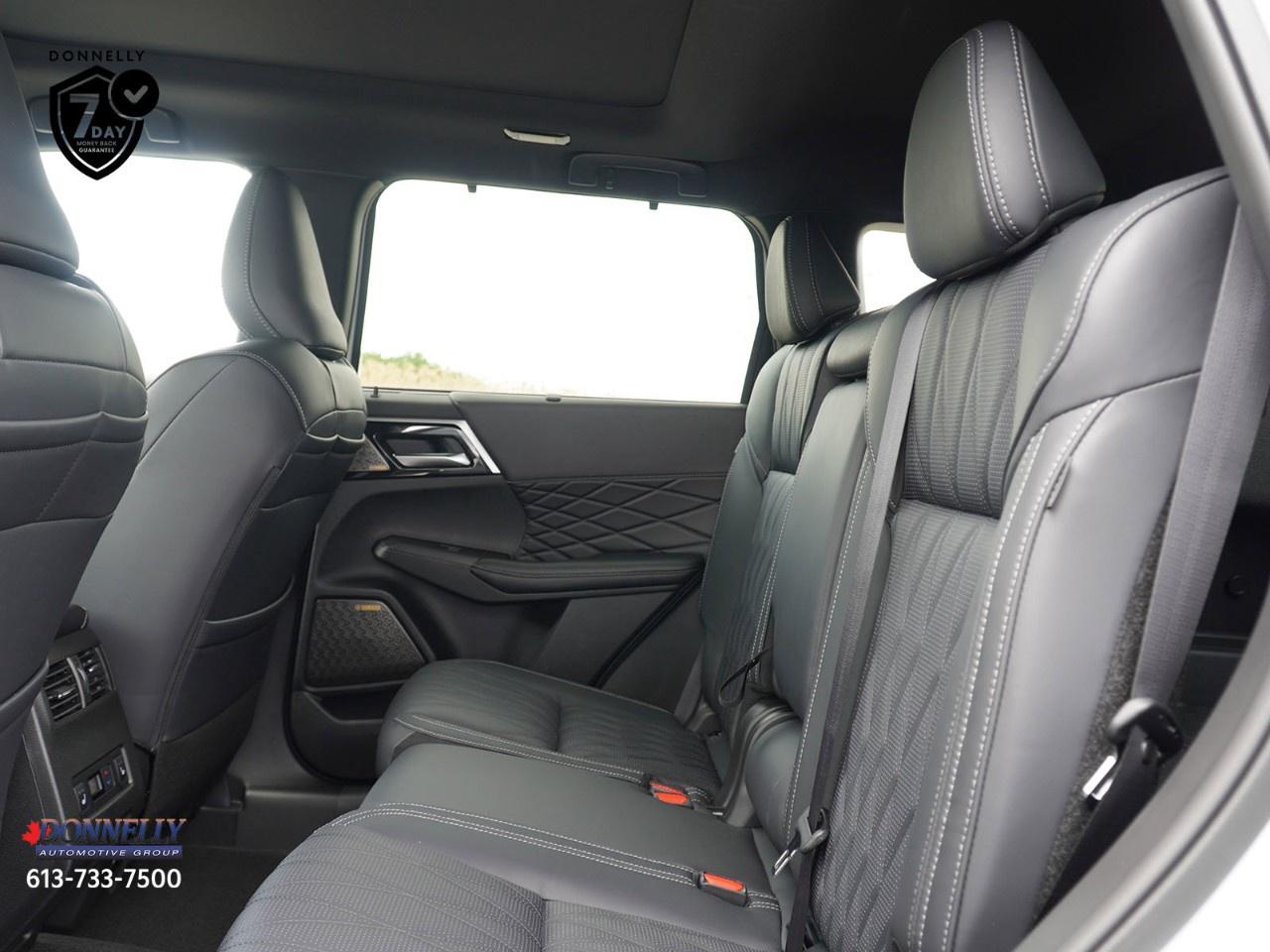2026 Mitsubishi Outlander GT NOIR S-AWC Photo