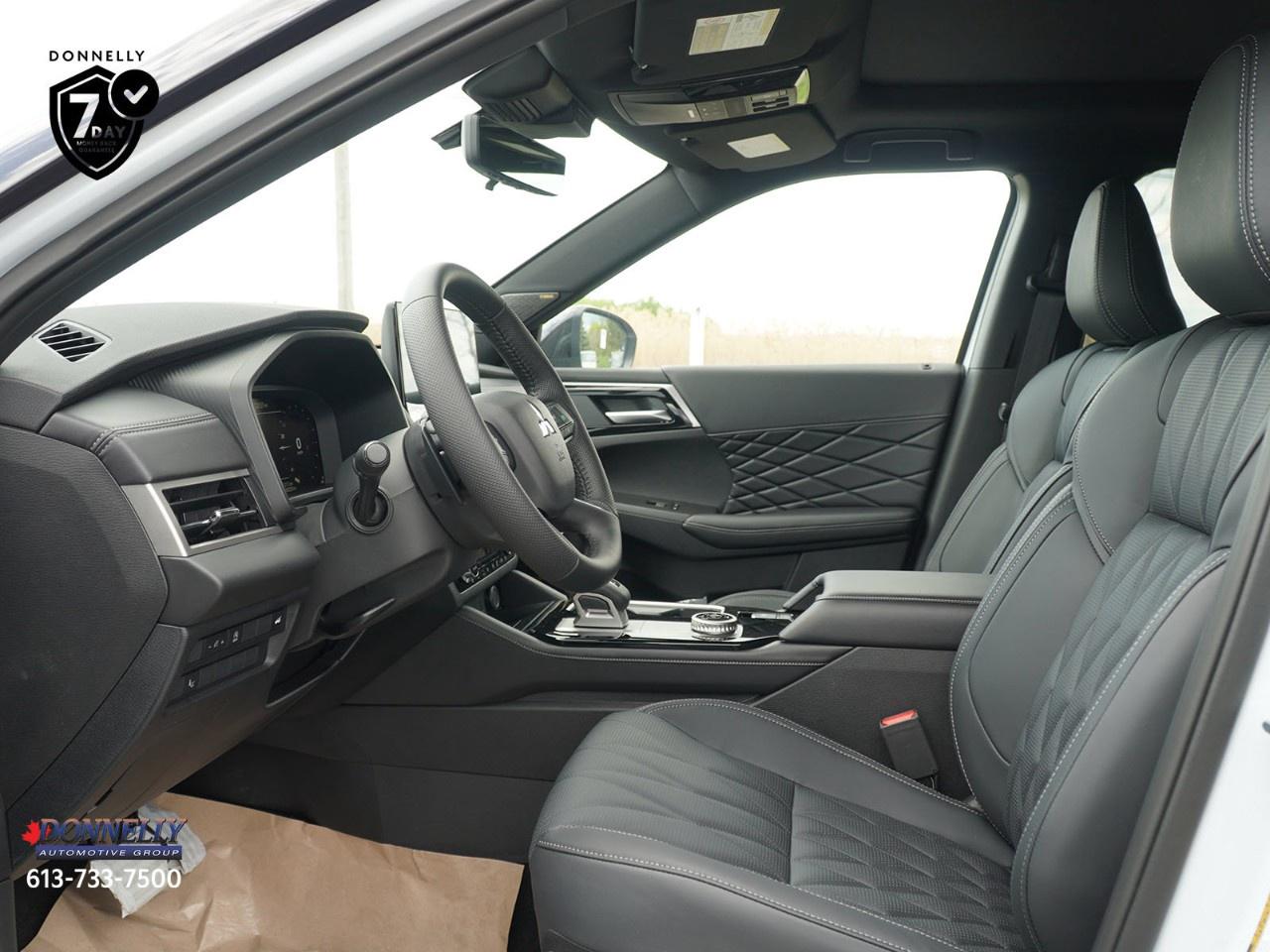 2026 Mitsubishi Outlander GT NOIR S-AWC Photo