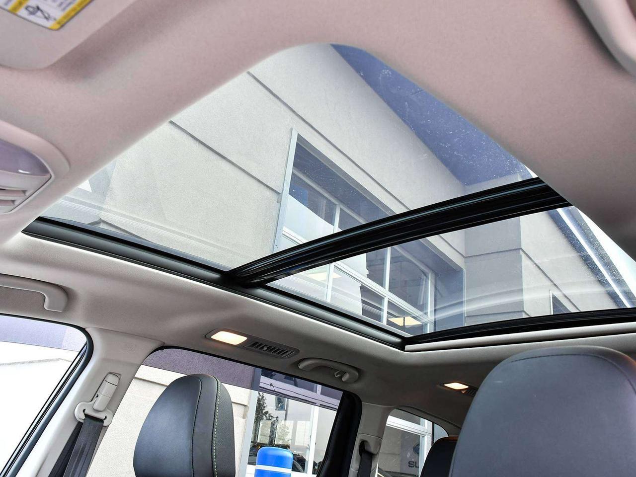 2024 Subaru ASCENT ONYX   CLEAN CARFFAX   PANO ROOF   CARPLAY   CAM Photo