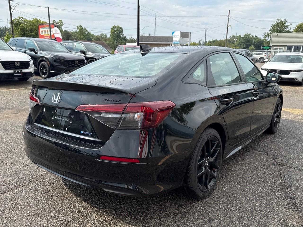 2026 Honda Civic Hybrid  Photo4