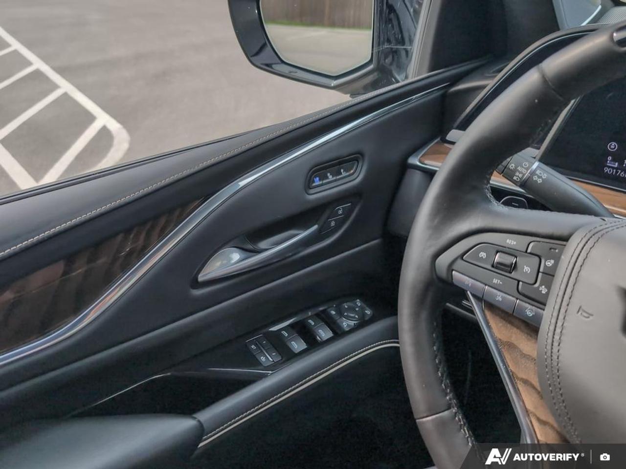 2023 Cadillac Escalade Sport Platinum 4x4 Photo