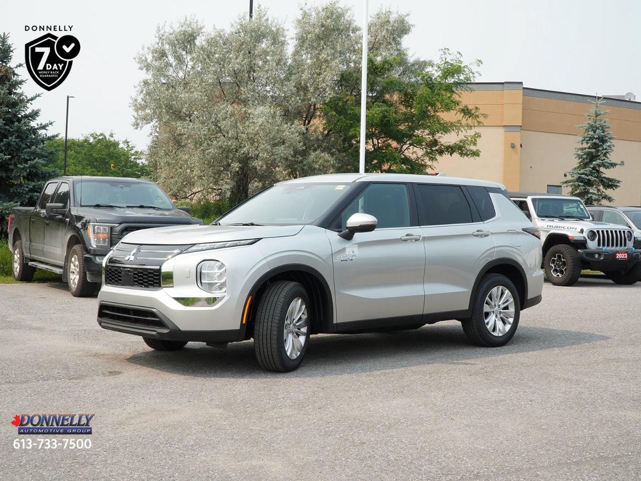 2026 Mitsubishi Outlander Plug-In Hybrid ES S-AWC Photo