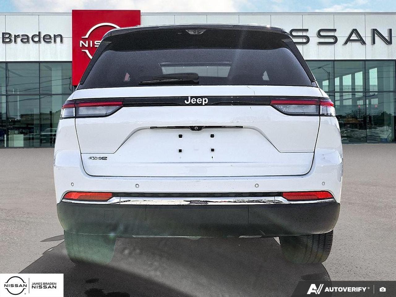 2023 Jeep Grand Cherokee 4xe 4x4 Photo