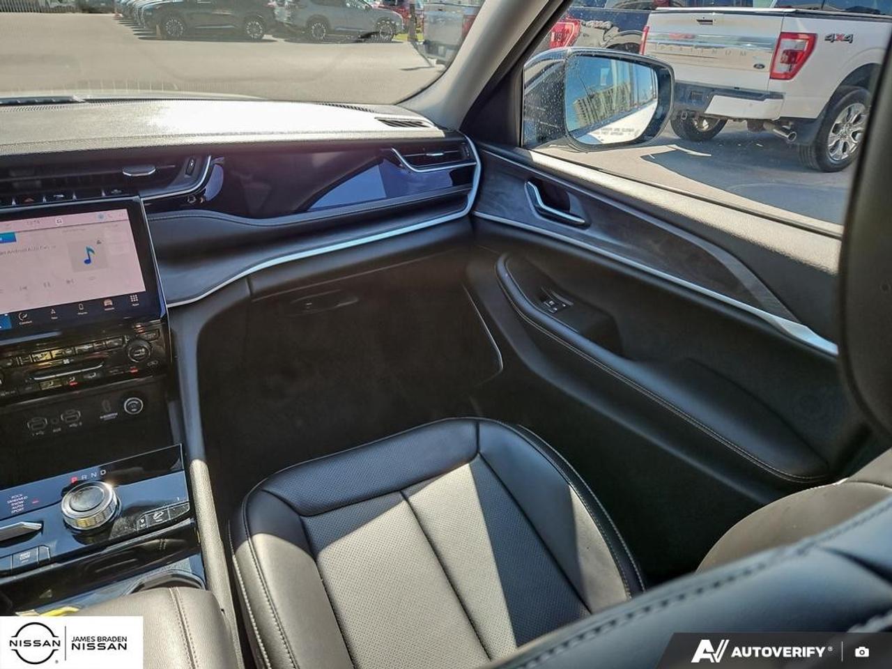 2023 Jeep Grand Cherokee 4xe 4x4 Photo