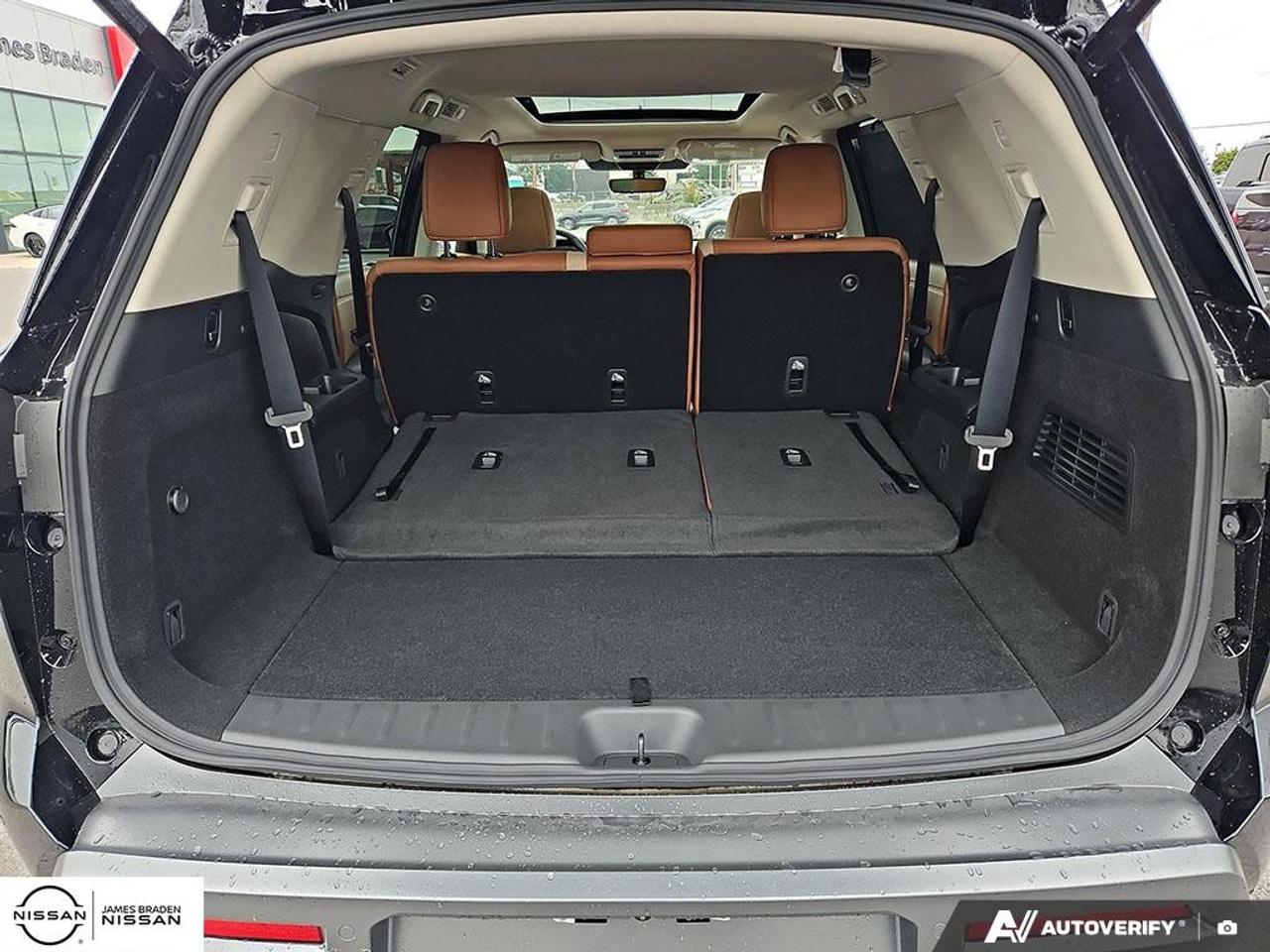 2026 Nissan Pathfinder Platinum 4WD Photo