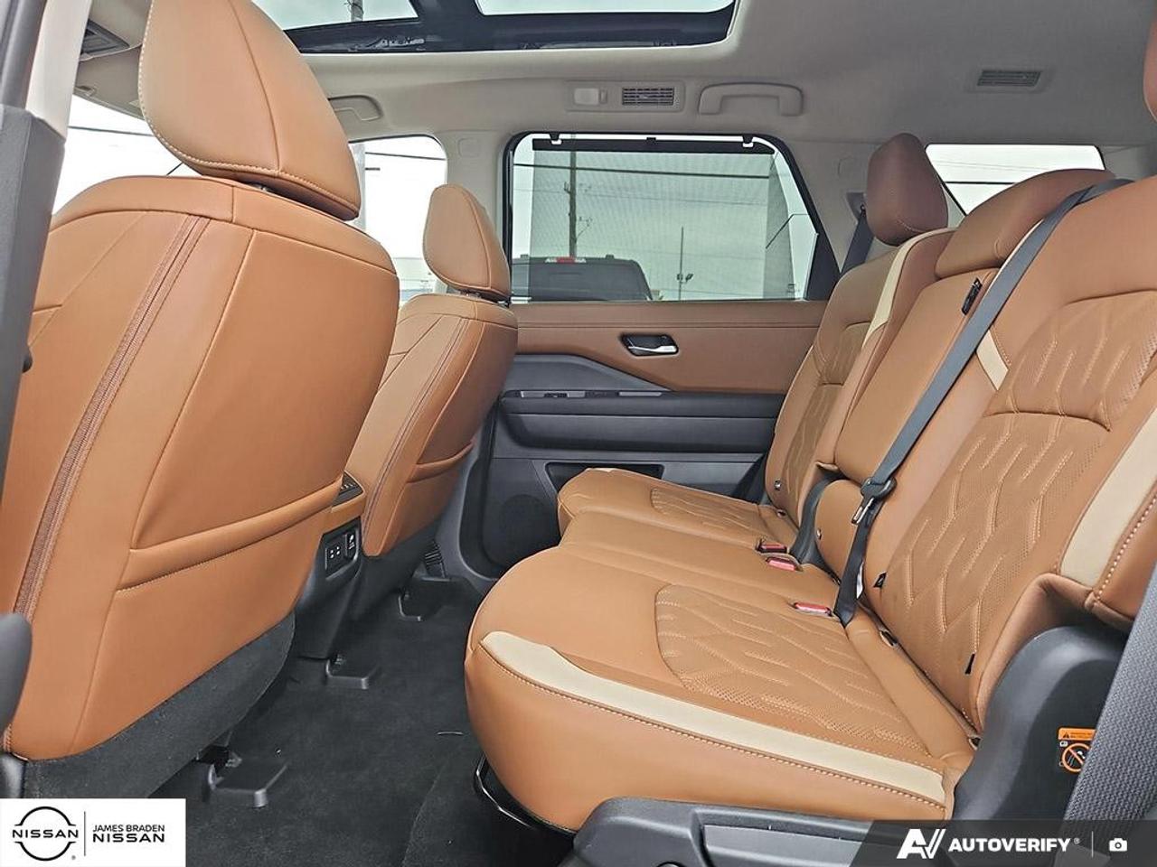 2026 Nissan Pathfinder Platinum 4WD Photo