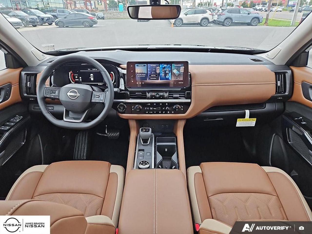 2026 Nissan Pathfinder Platinum 4WD Photo