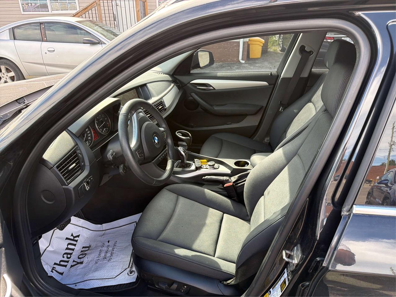 2015 BMW X1 xDrive AWD LEATHER/H SEATS WE FINANCE ALL CREDIT! Photo