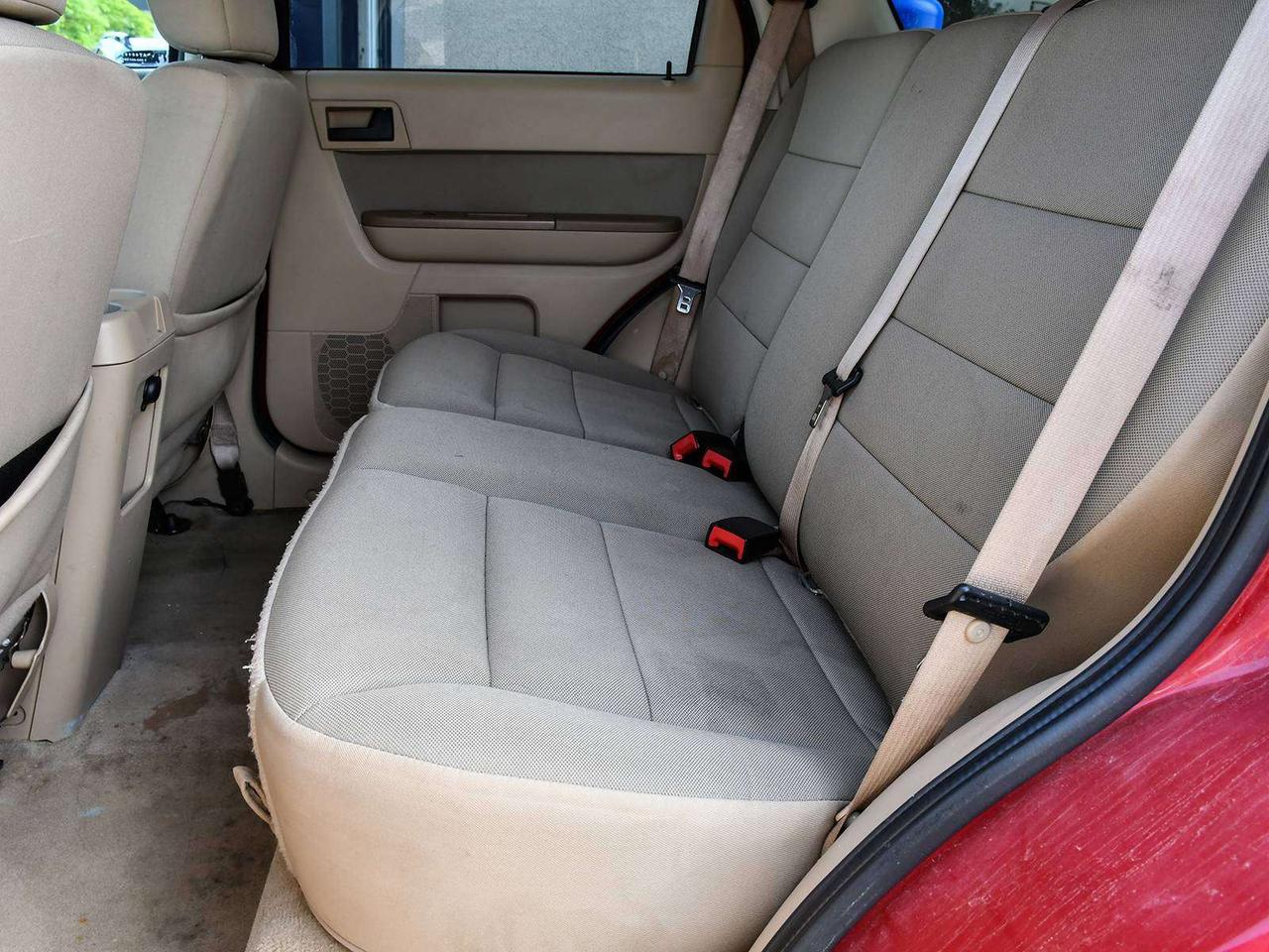 2010 Ford Escape XLT   31 SERVICES   CLEAN CARFAX    LOW KM   ASIS Photo