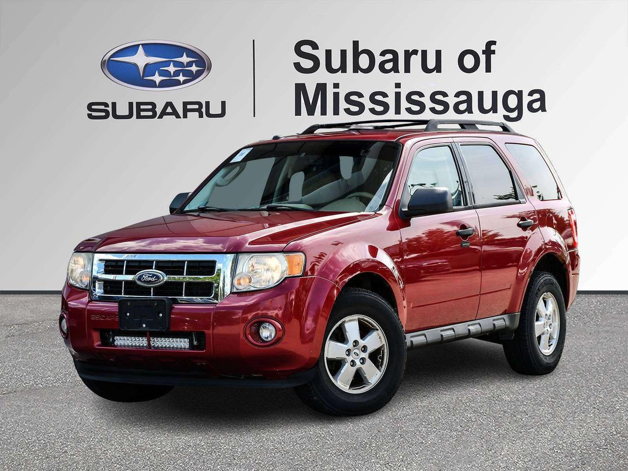 2010 Ford Escape XLT   31 SERVICES   CLEAN CARFAX    LOW KM   ASIS Photo