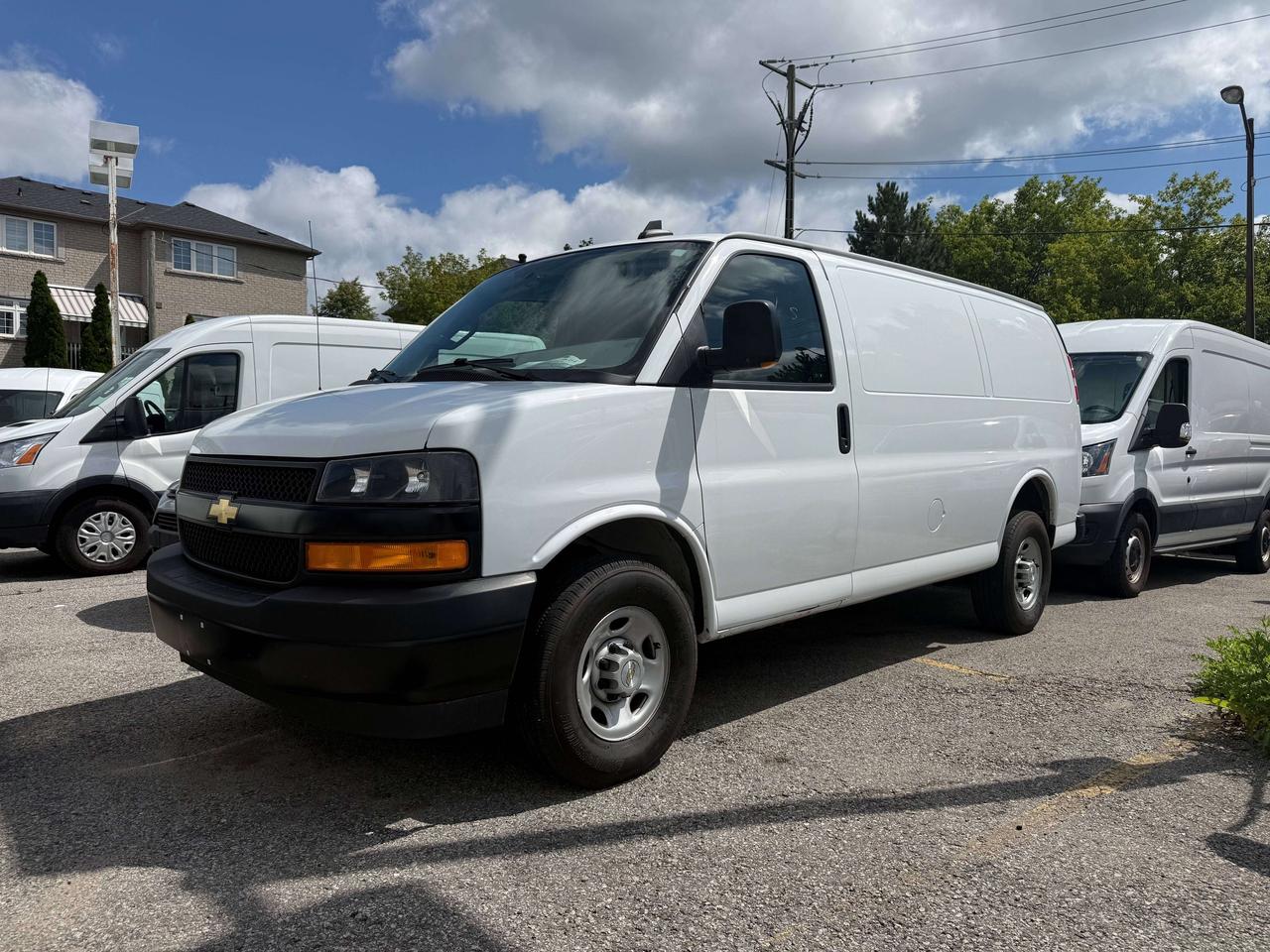 2023 Chevrolet Express Express, 2500, V6, Certified. Photo1