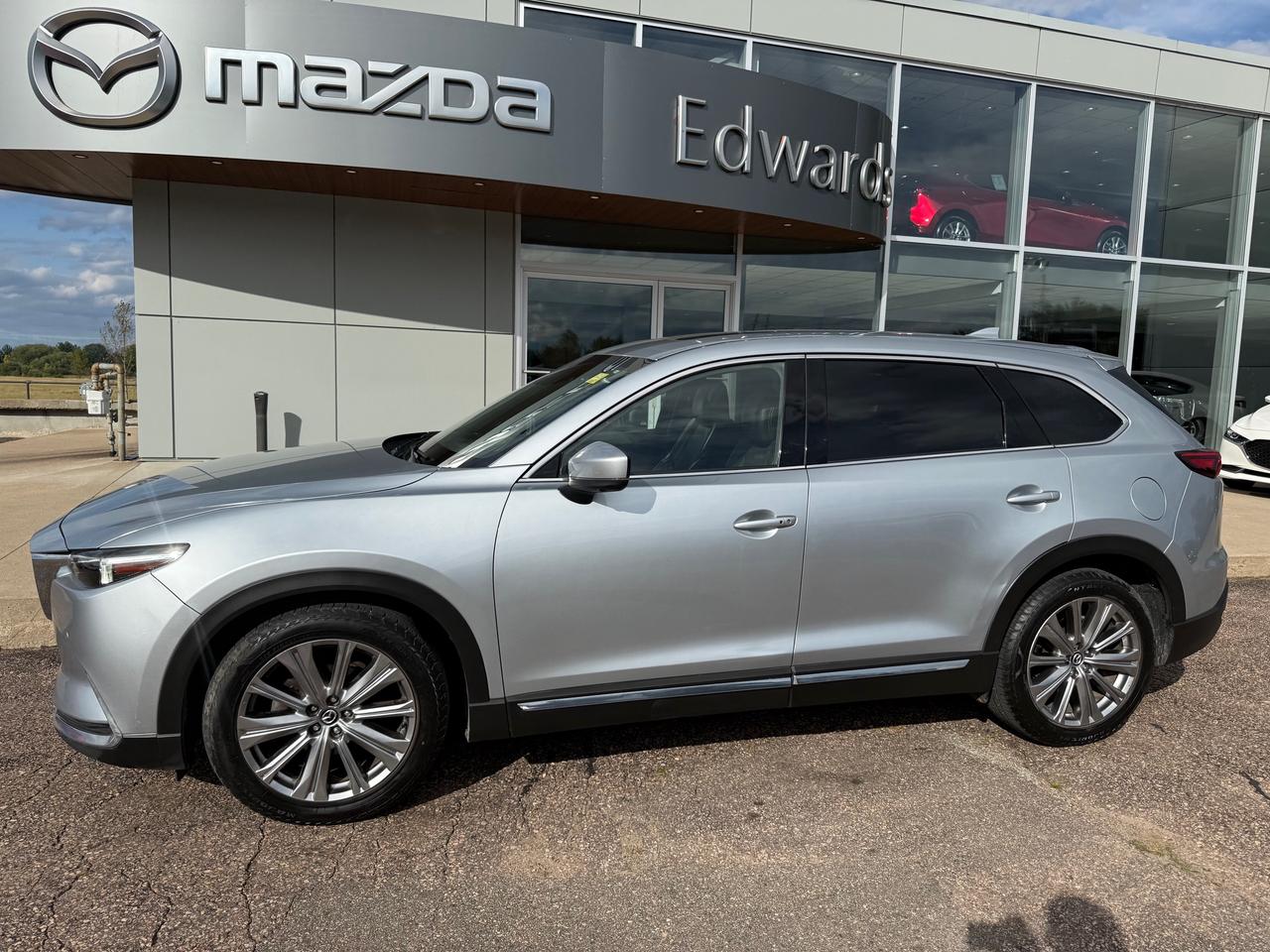2022 Mazda CX-9 Signature 4dr i-ACTIV All-Wheel Drive Sport Utility Photo5