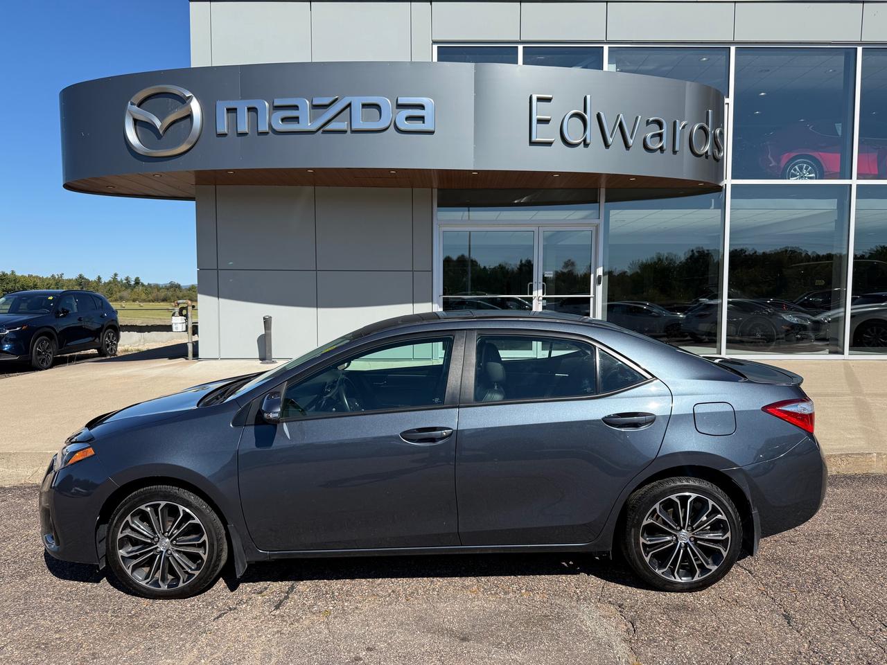 2016 Toyota Corolla S (M6) 4dr Sedan Photo