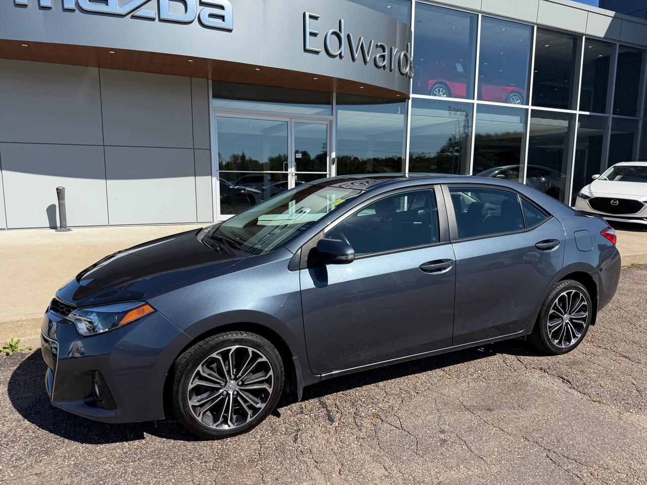 2016 Toyota Corolla S (M6) 4dr Sedan Photo