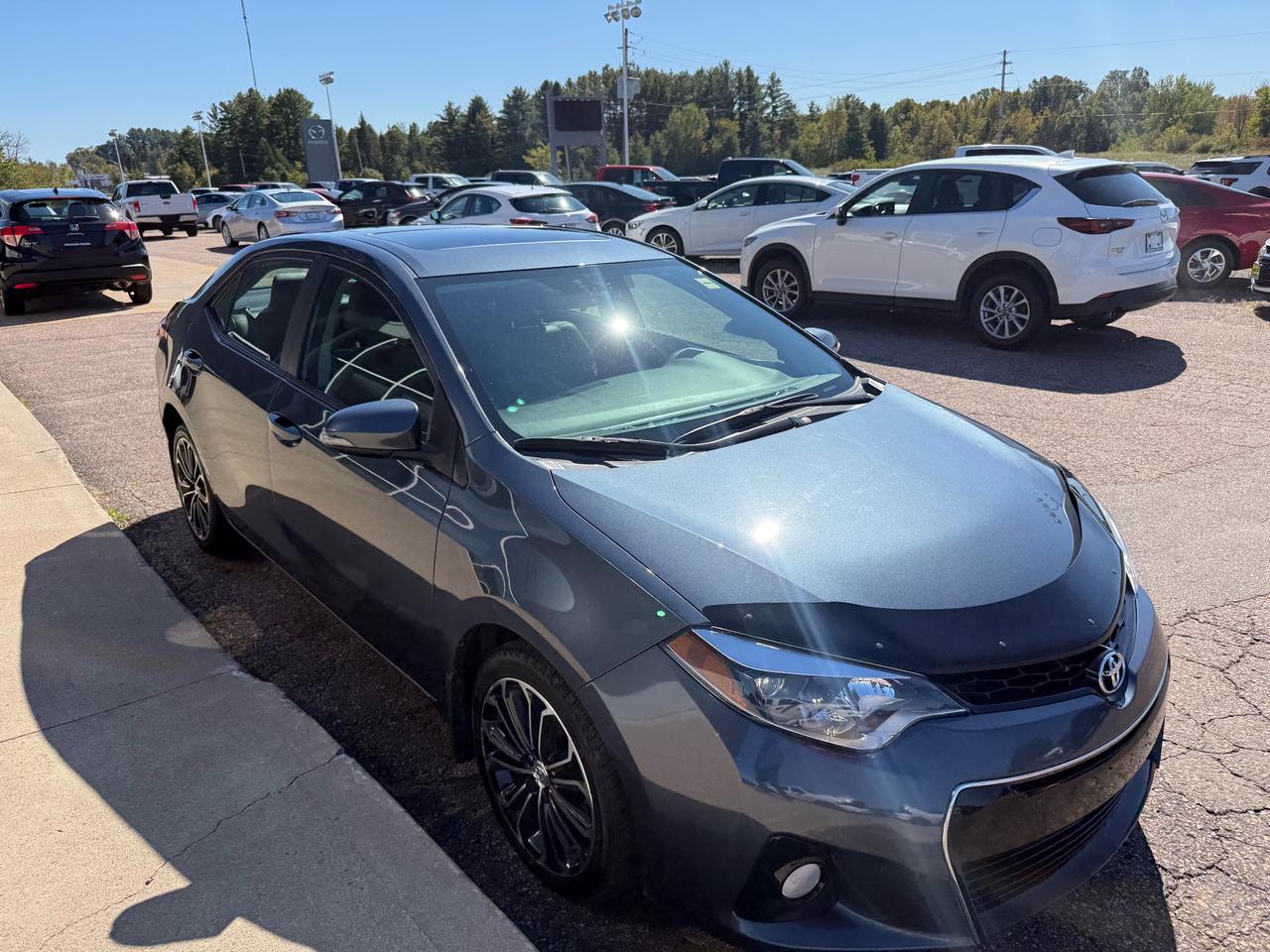 2016 Toyota Corolla S (M6) 4dr Sedan Photo
