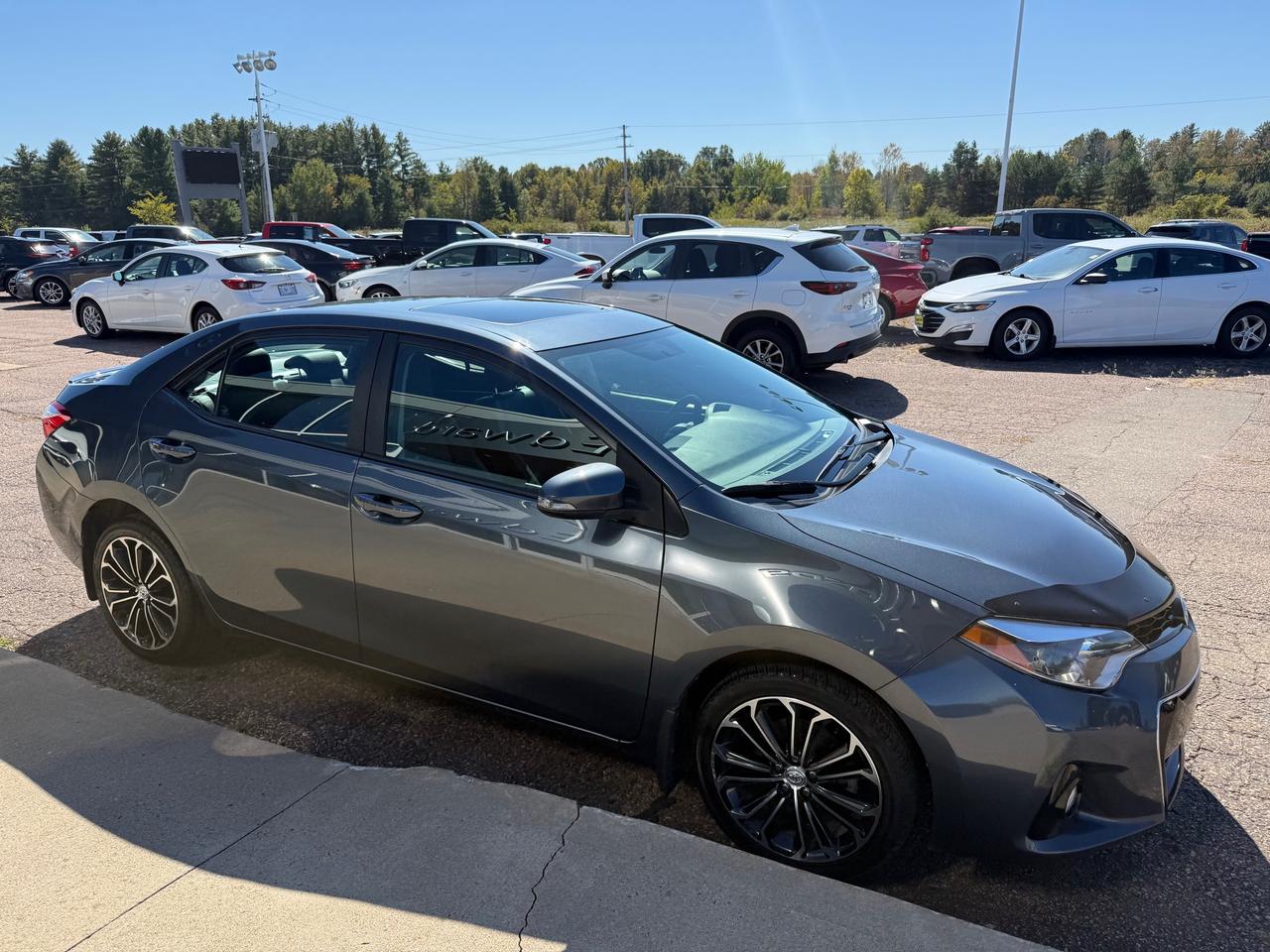 2016 Toyota Corolla S (M6) 4dr Sedan Photo