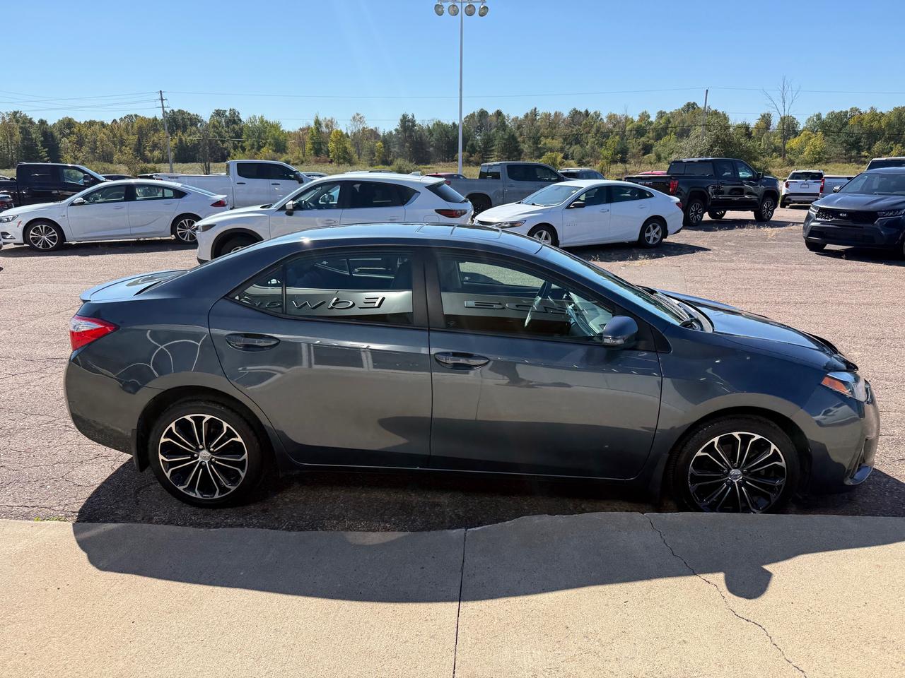 2016 Toyota Corolla S (M6) 4dr Sedan Photo