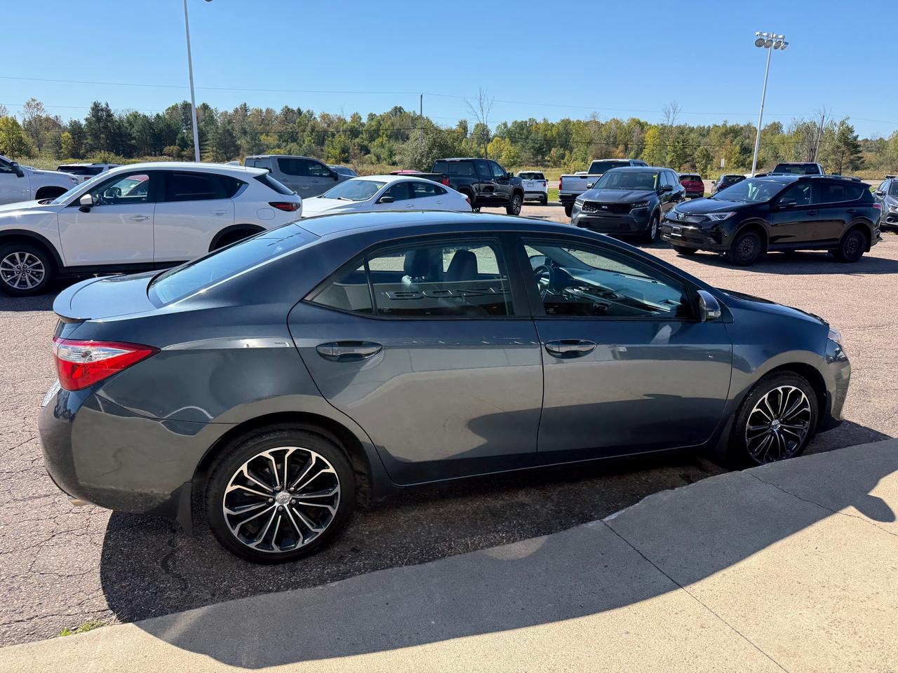 2016 Toyota Corolla S (M6) 4dr Sedan Photo