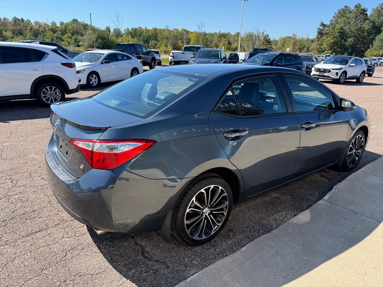 2016 Toyota Corolla S (M6) 4dr Sedan Photo
