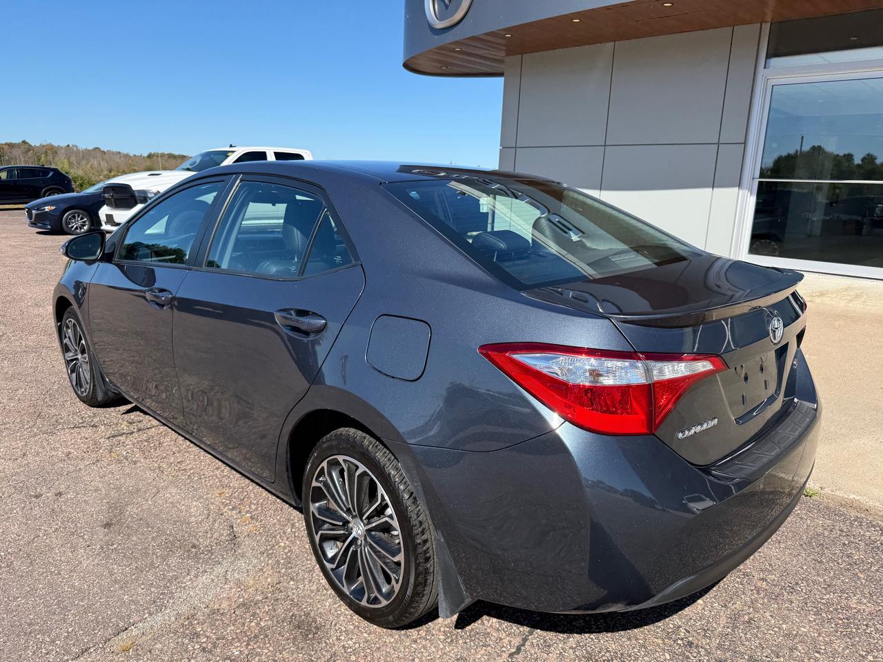 2016 Toyota Corolla S (M6) 4dr Sedan Photo