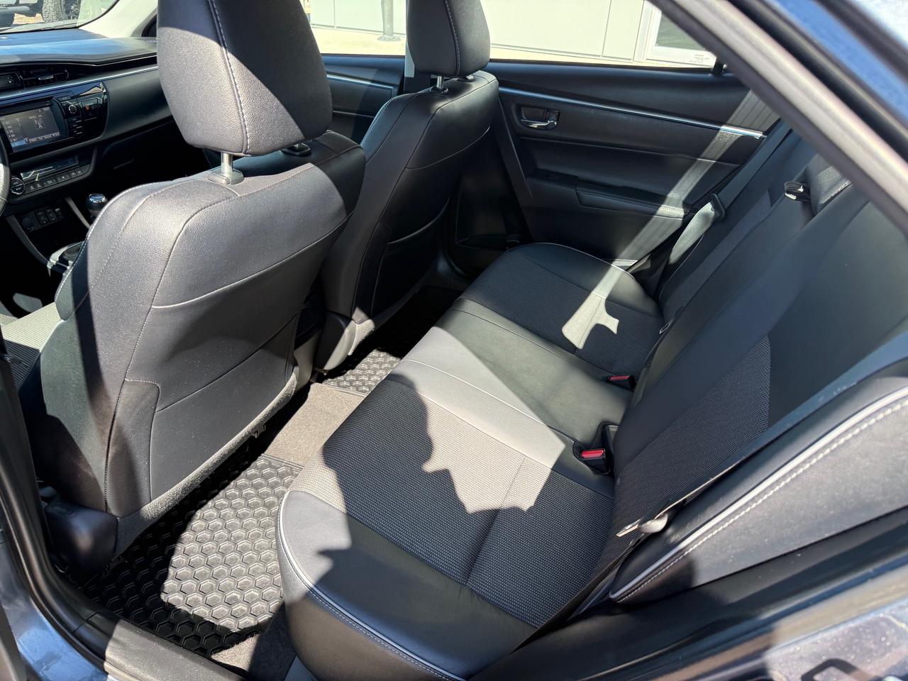 2016 Toyota Corolla S (M6) 4dr Sedan Photo