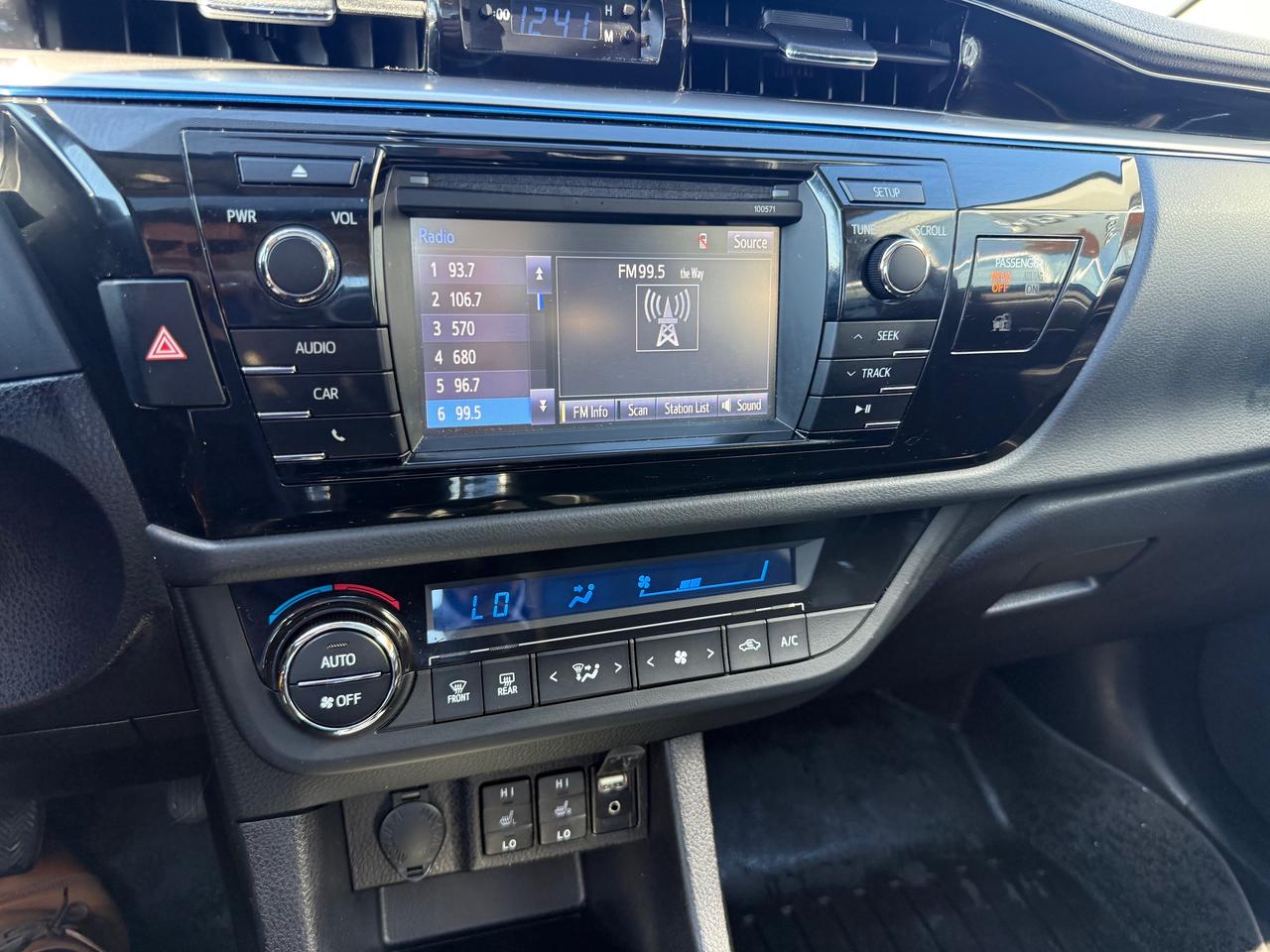 2016 Toyota Corolla S (M6) 4dr Sedan Photo