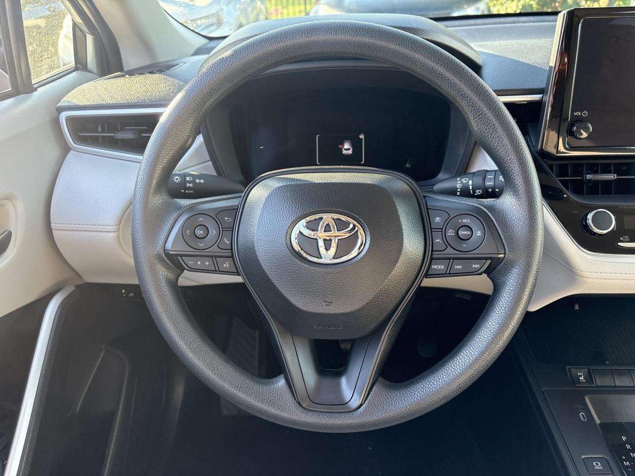 2026 Toyota Corolla Cross L Photo