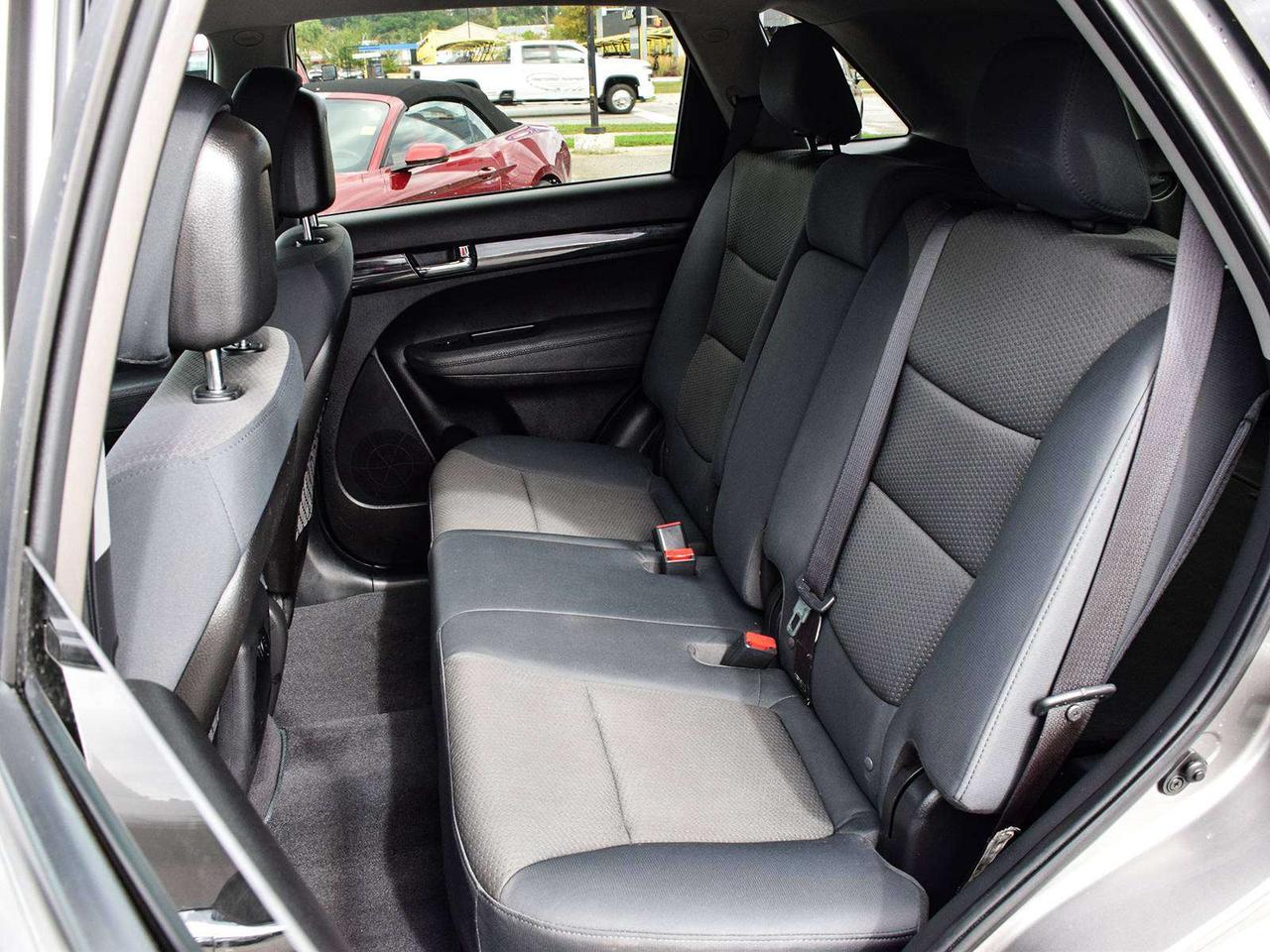 2013 Kia Sorento LX AWD ~Heated Seats ~Bluetooth ~Alloy Wheels ~A/C Photo