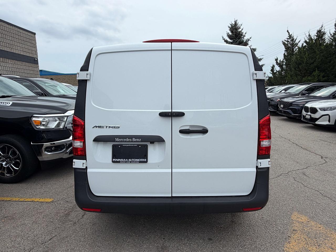 2023 Mercedes-Benz Metris Cargo Van 126WB, HEATED SEATS, PARTITION, HARD FLOOR,CRUISE Photo