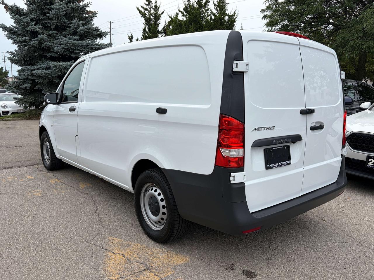 2023 Mercedes-Benz Metris Cargo Van 126WB, HEATED SEATS, PARTITION, HARD FLOOR,CRUISE Photo