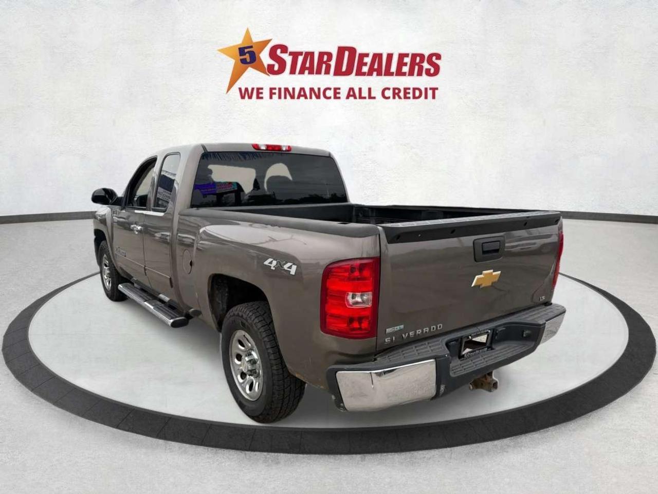 2012 Chevrolet Silverado 1500 LS Cheyenne Edition 4WD V8 WE FINANCE ALL CREDIT! Photo