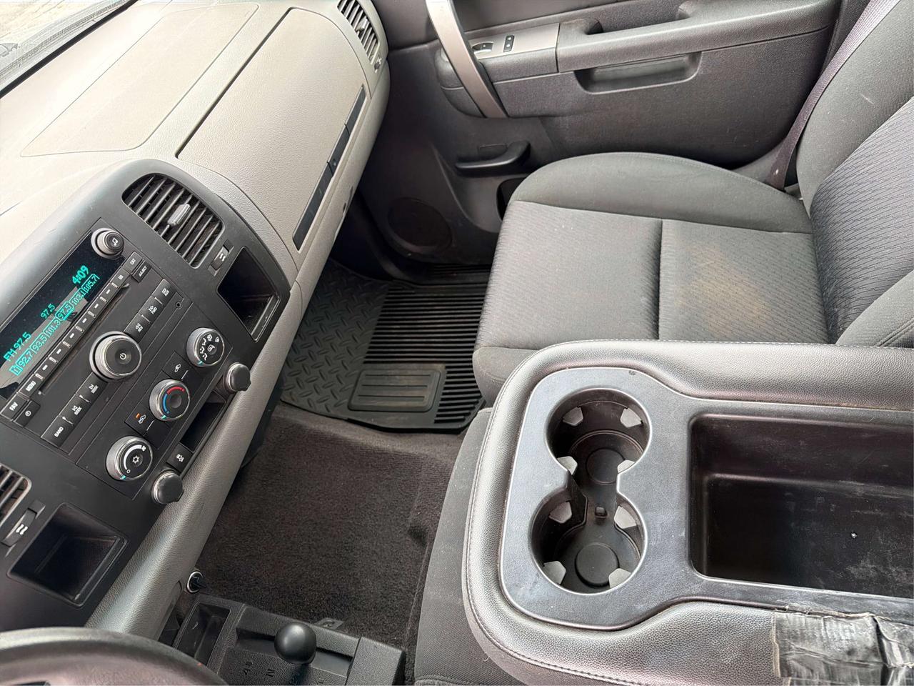 2012 Chevrolet Silverado 1500 LS Cheyenne Edition 4WD V8 WE FINANCE ALL CREDIT! Photo