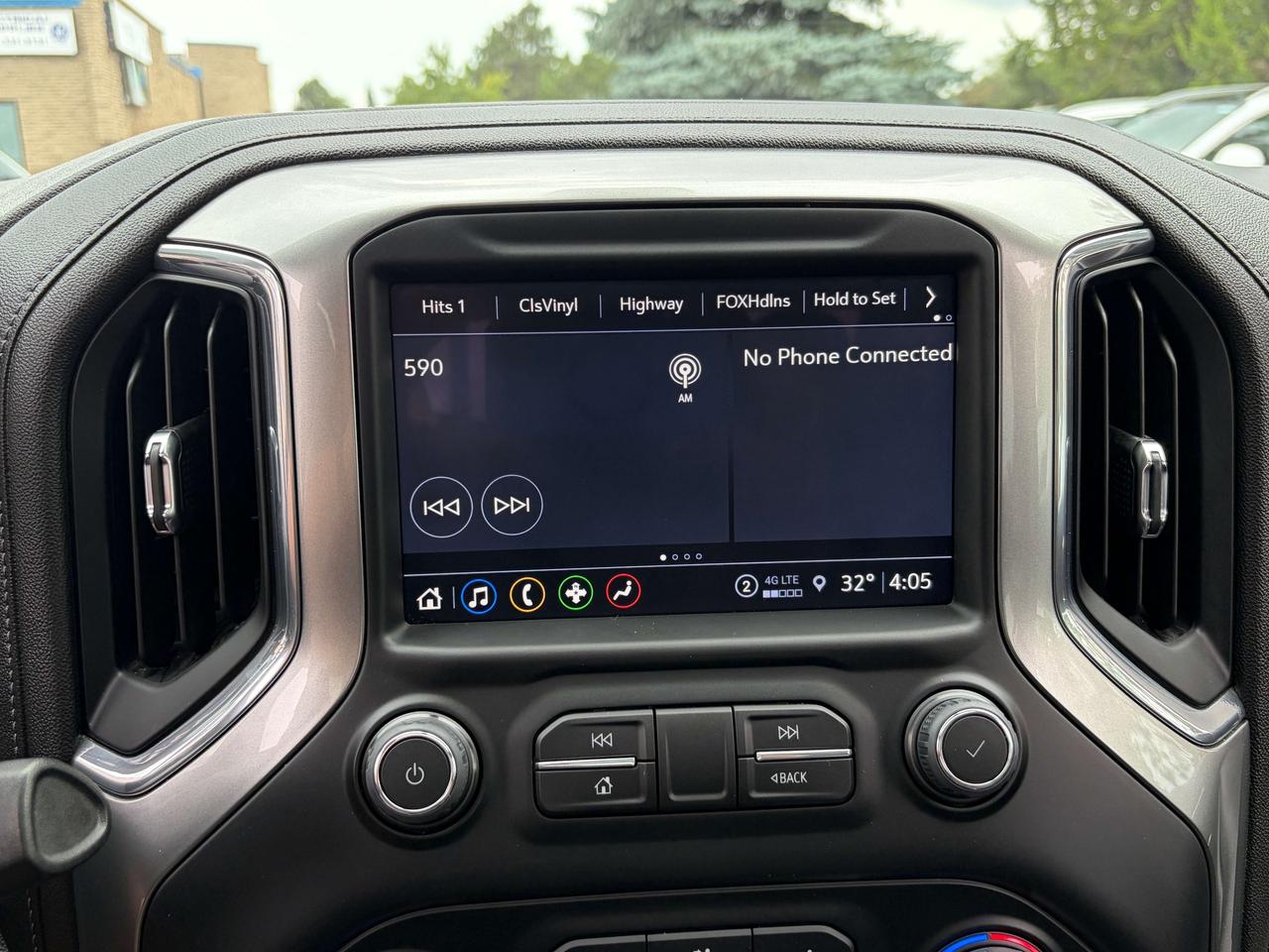 2022 Chevrolet Silverado 1500 LTZ, DURAMAX DIESEL, SUNROOF, NEW TIRES Photo