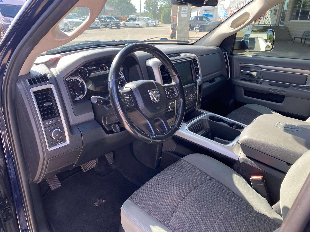 2016 RAM 1500 BIG HORN, RWD, REMOTE START, HEATED SEATS! Photo