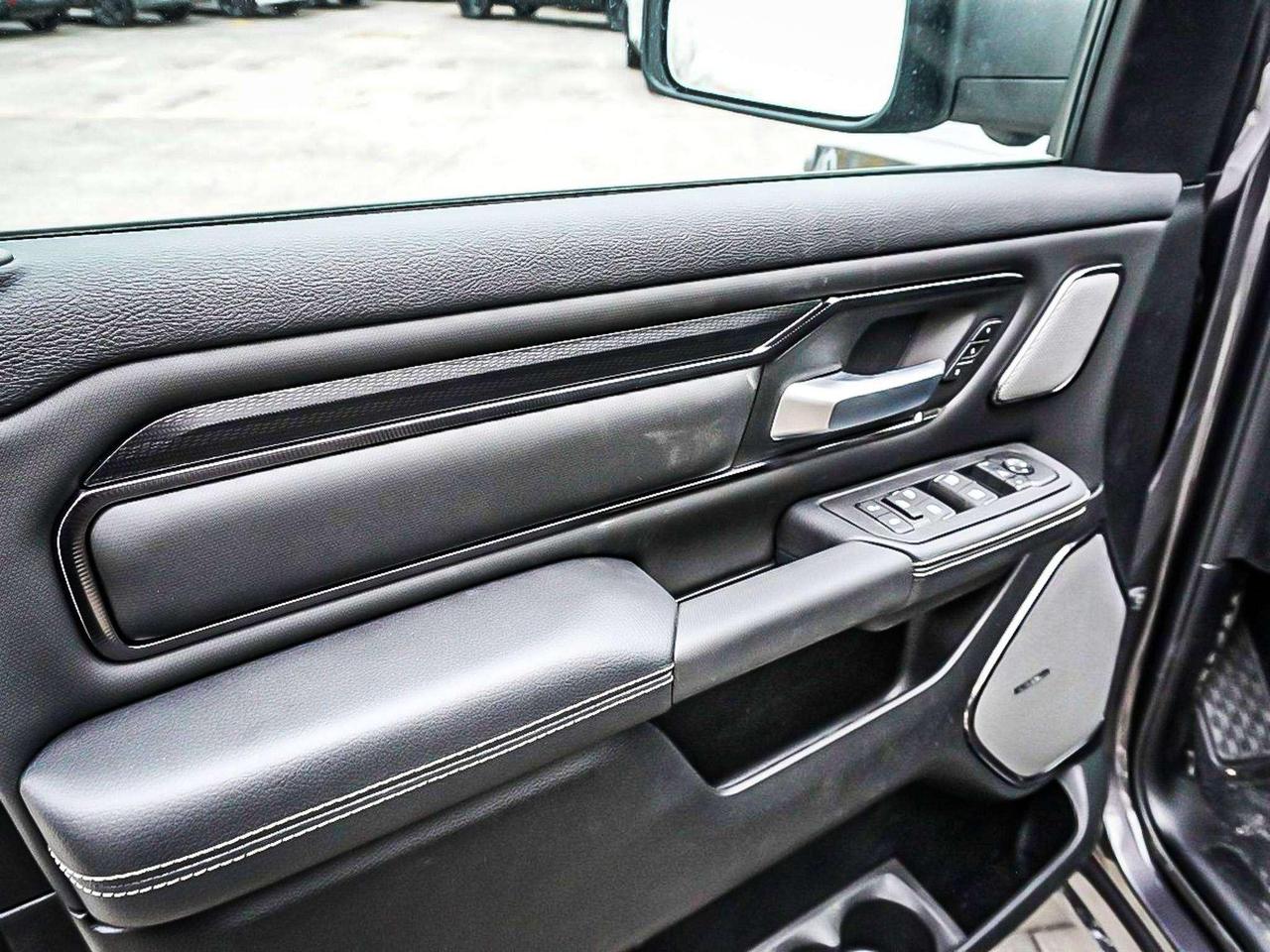 2027 RAM 1500  Photo