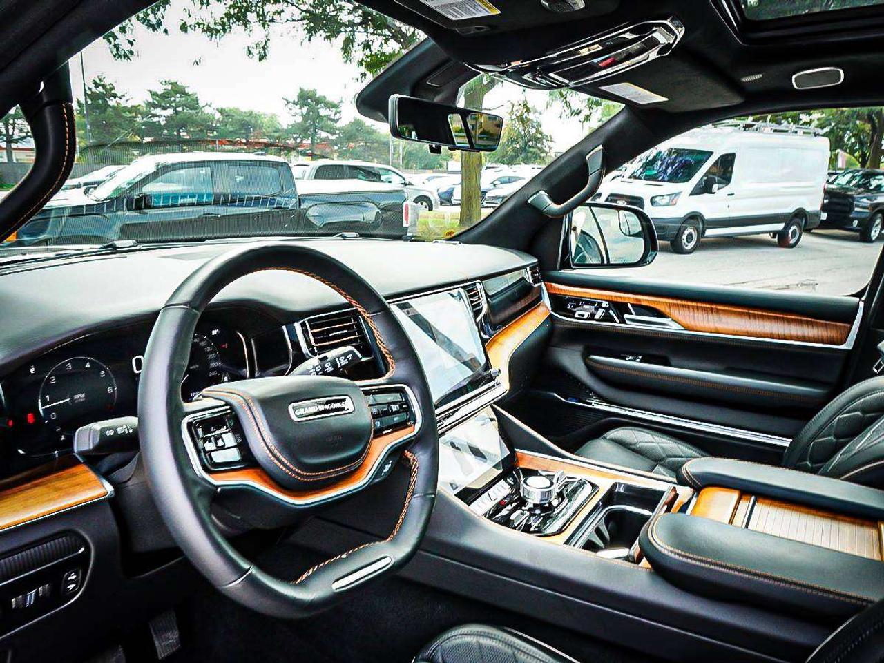 2025 Jeep Grand Wagoneer  Photo