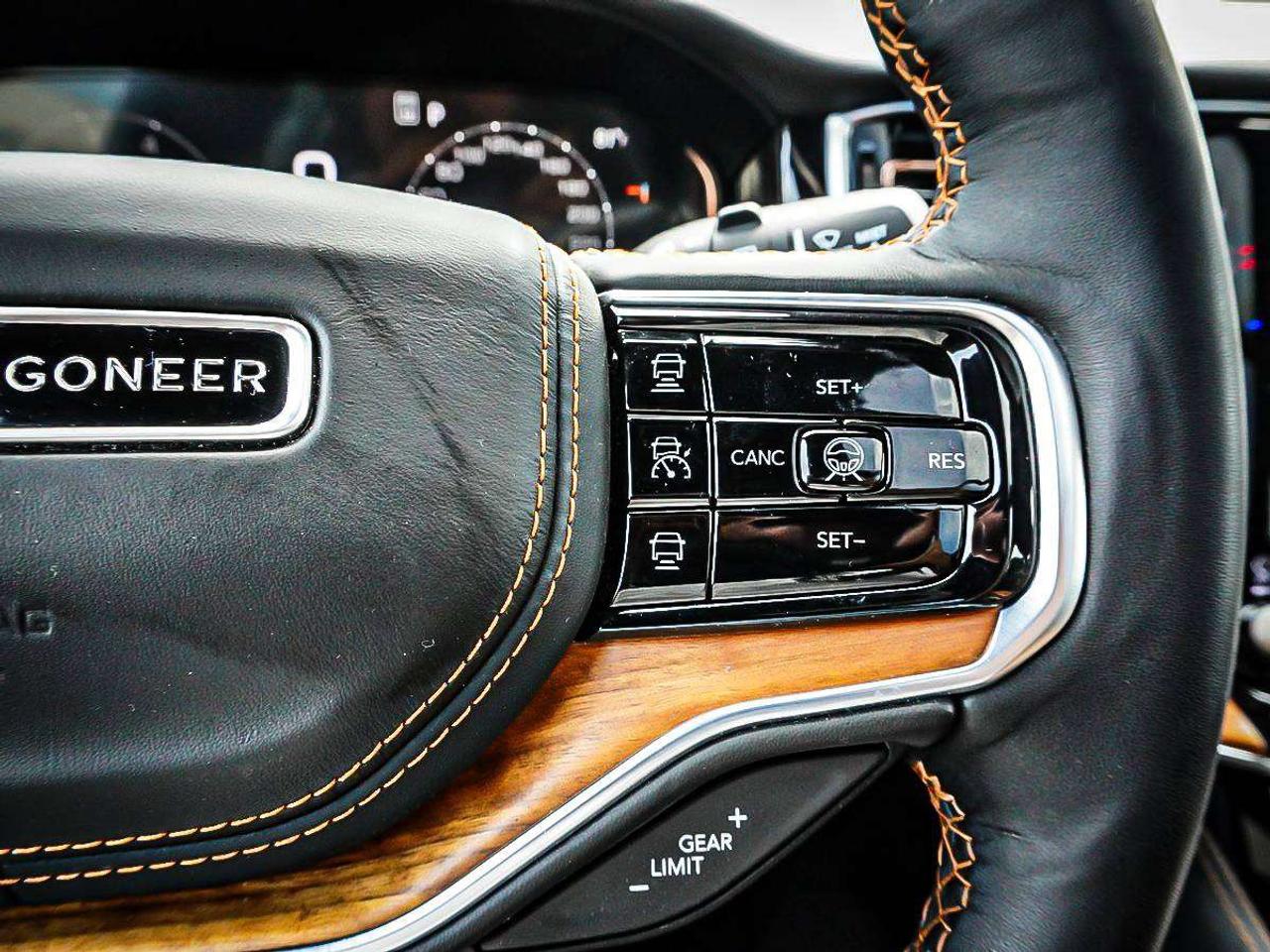 2025 Jeep Grand Wagoneer  Photo