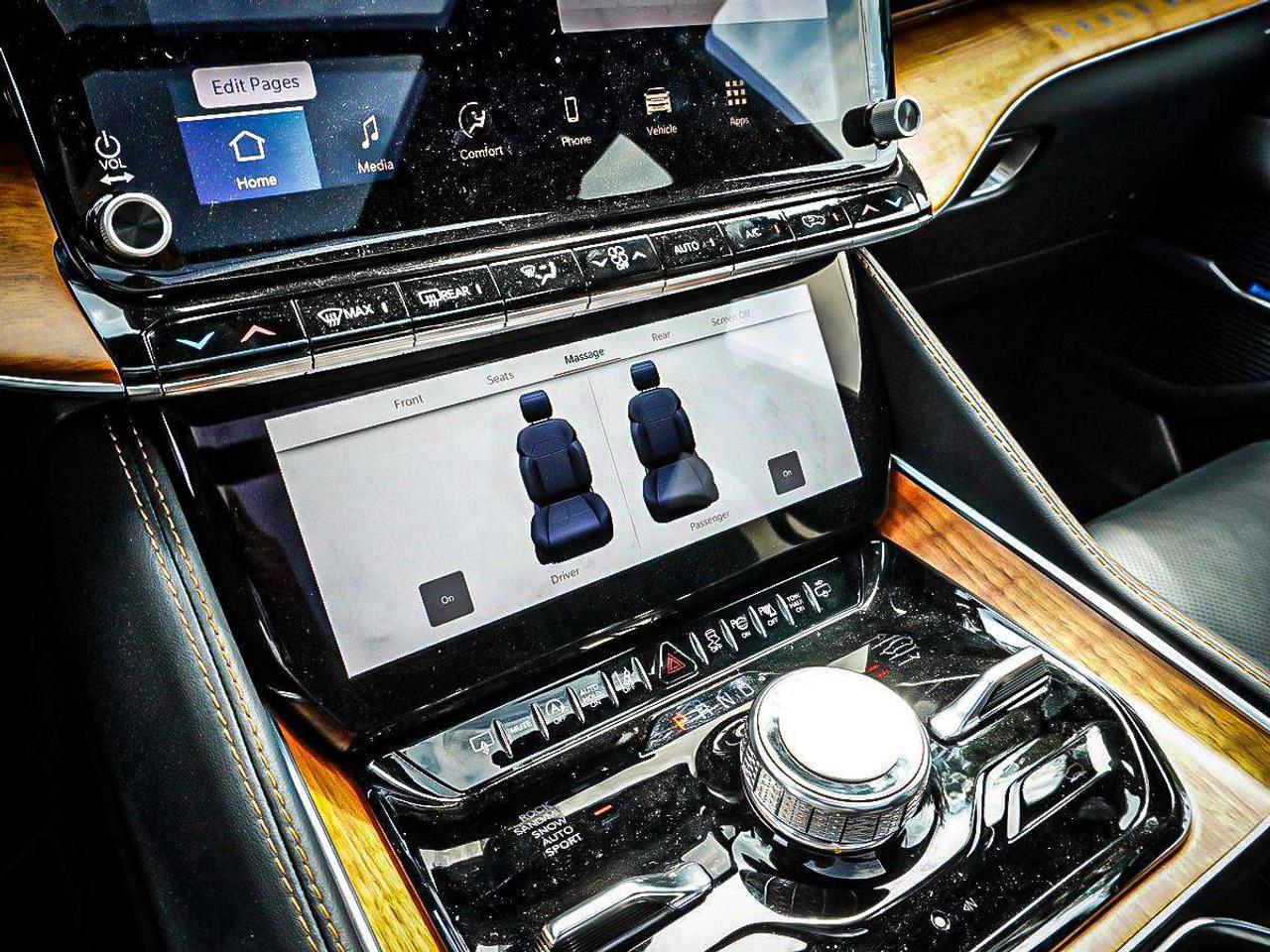 2025 Jeep Grand Wagoneer  Photo
