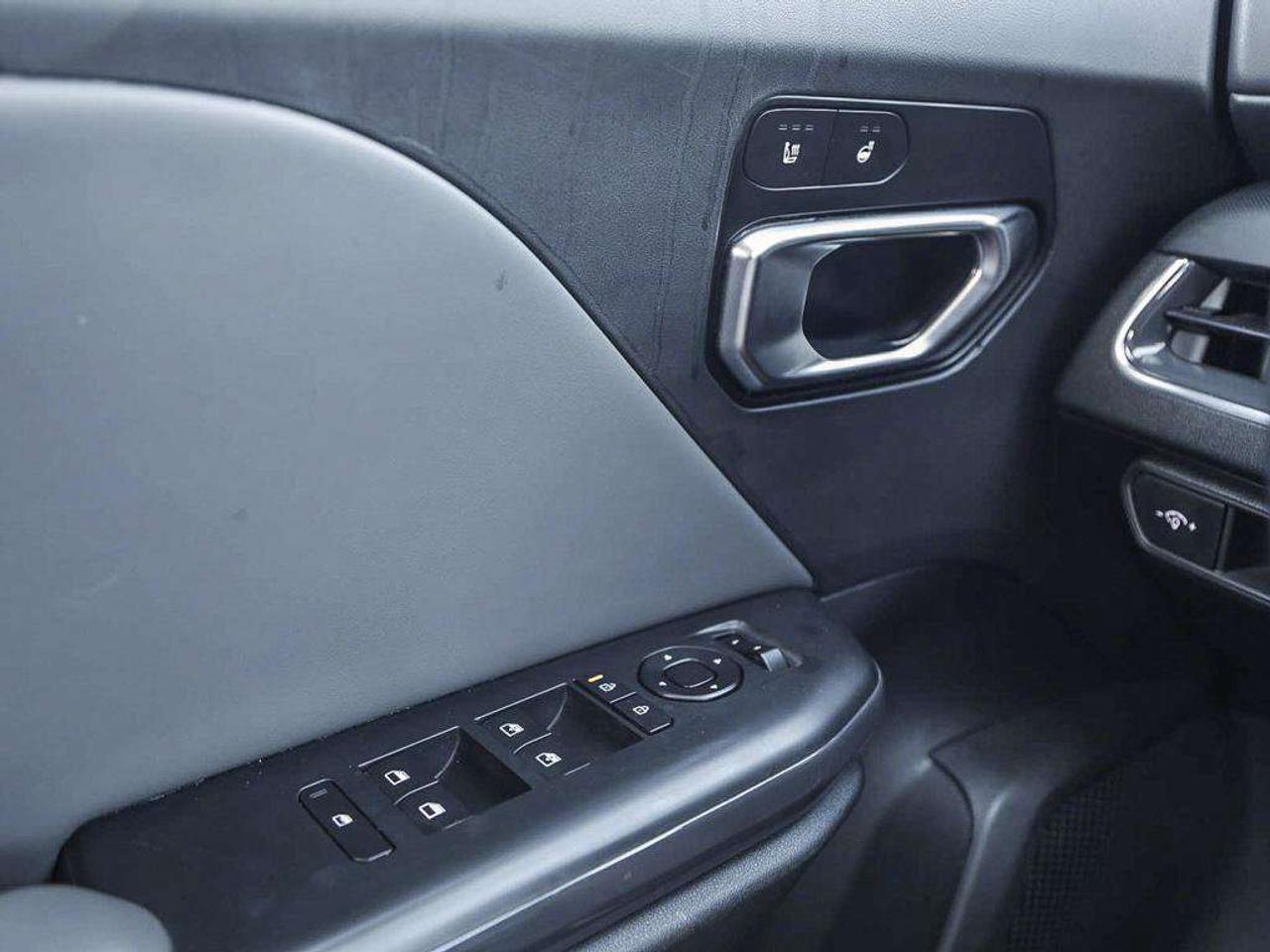 2025 Kia K4 EX   Apple CarPlay   Backup Camera   Heated Seats Photo