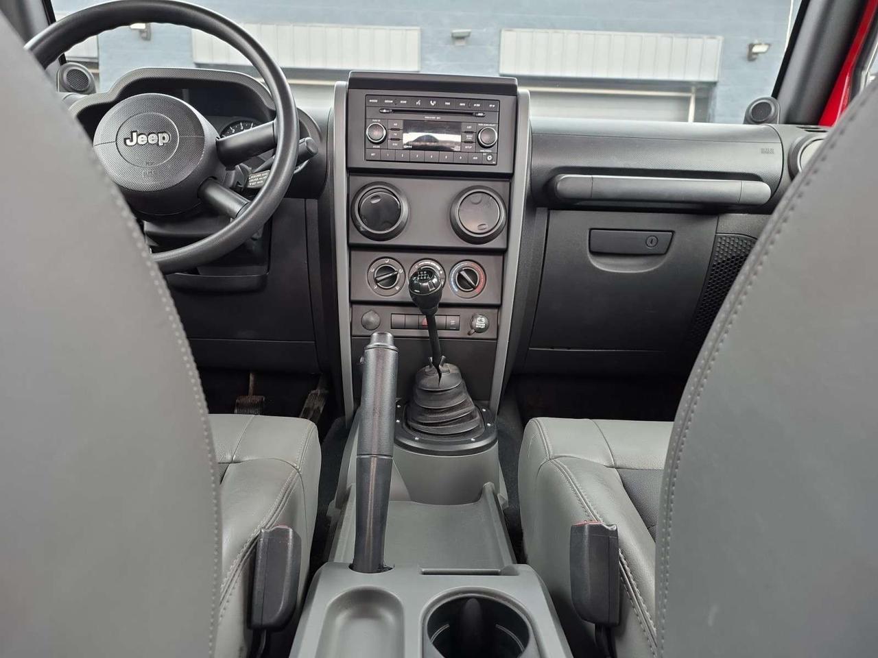 2008 Jeep Wrangler 4WD 2dr X * AS-IS * NO ACCIDENTS / VERY LOW KM / MANUAL Photo