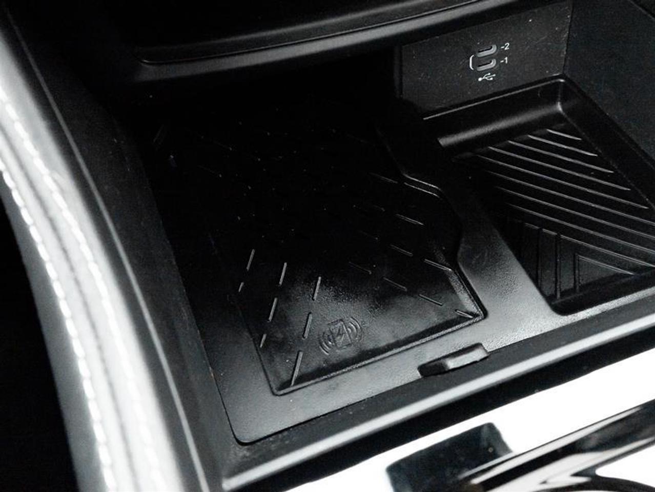 2026 Chrysler Pacifica Limited Front-Wheel Drive Passenger Van Photo