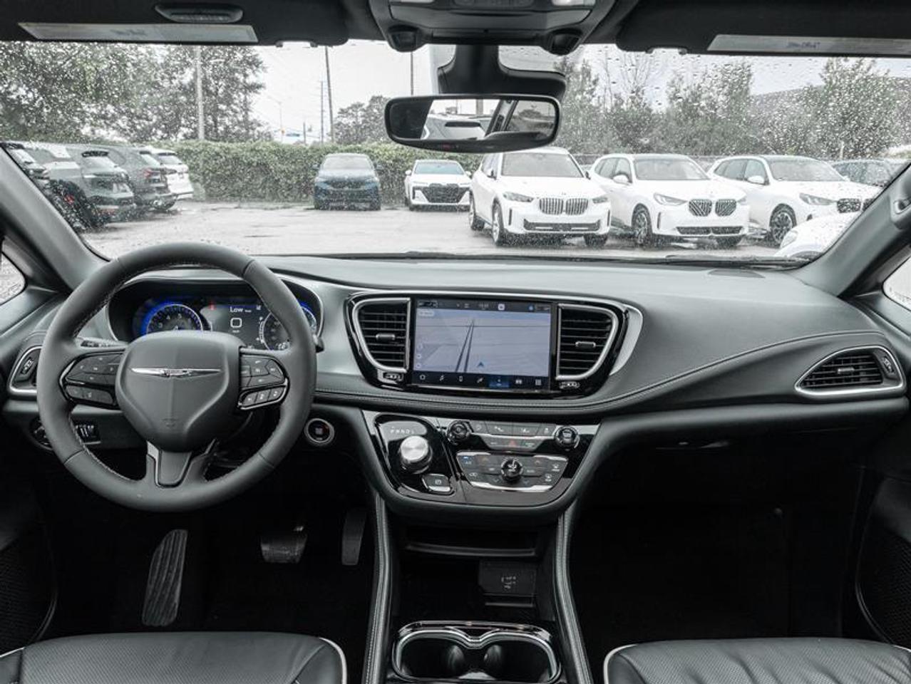 2026 Chrysler Pacifica Limited Front-Wheel Drive Passenger Van Photo