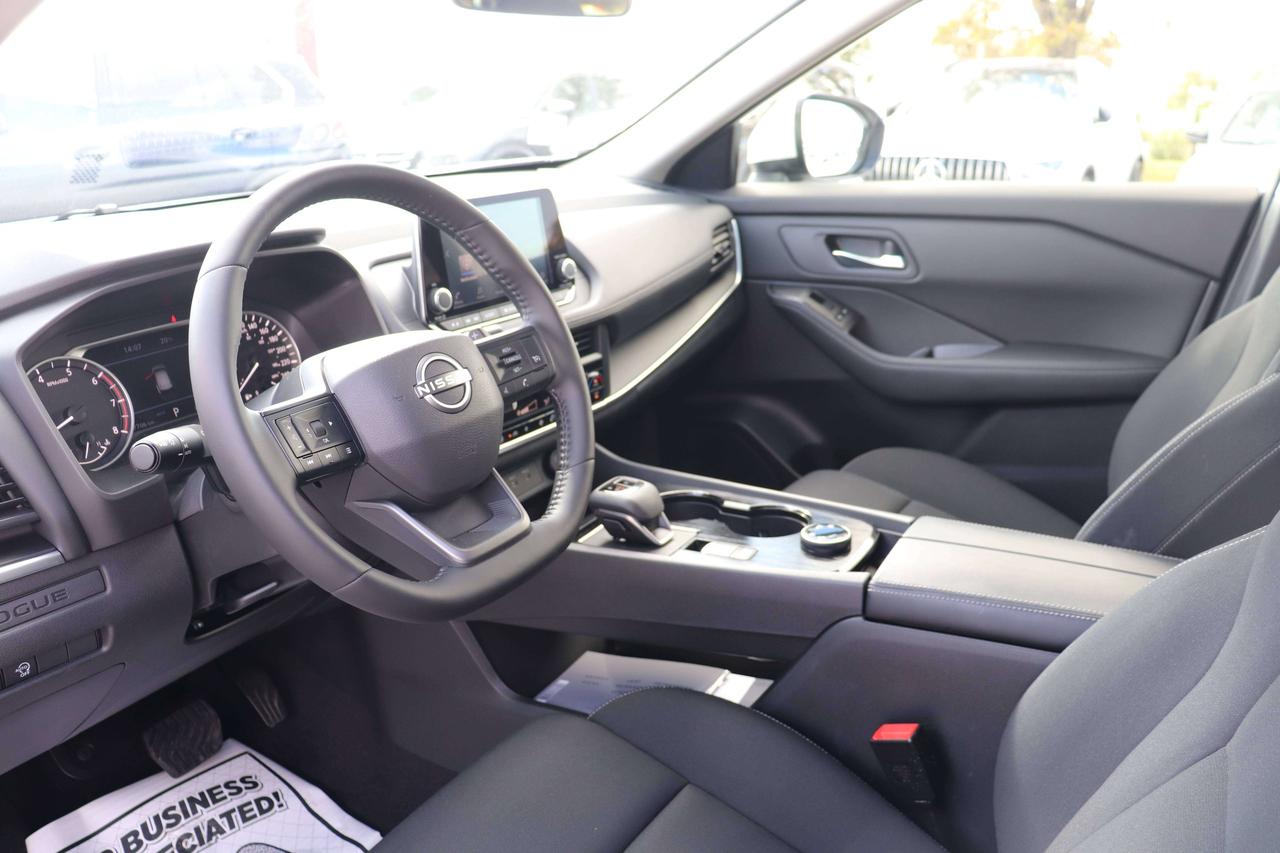 2026 Nissan Rogue S AWD LOW MILEAGE REMOTE START HEATED SEAT CARPLAY Photo
