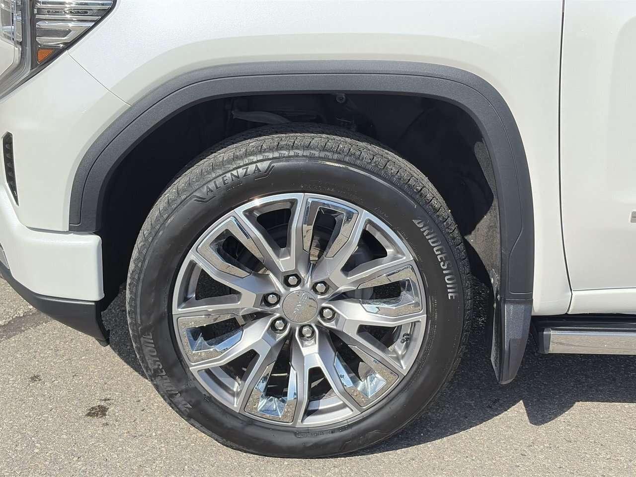 2024 GMC Sierra 1500 Crew Cab Short Box 4-Wheel Drive Denali 6.2L V8 Photo