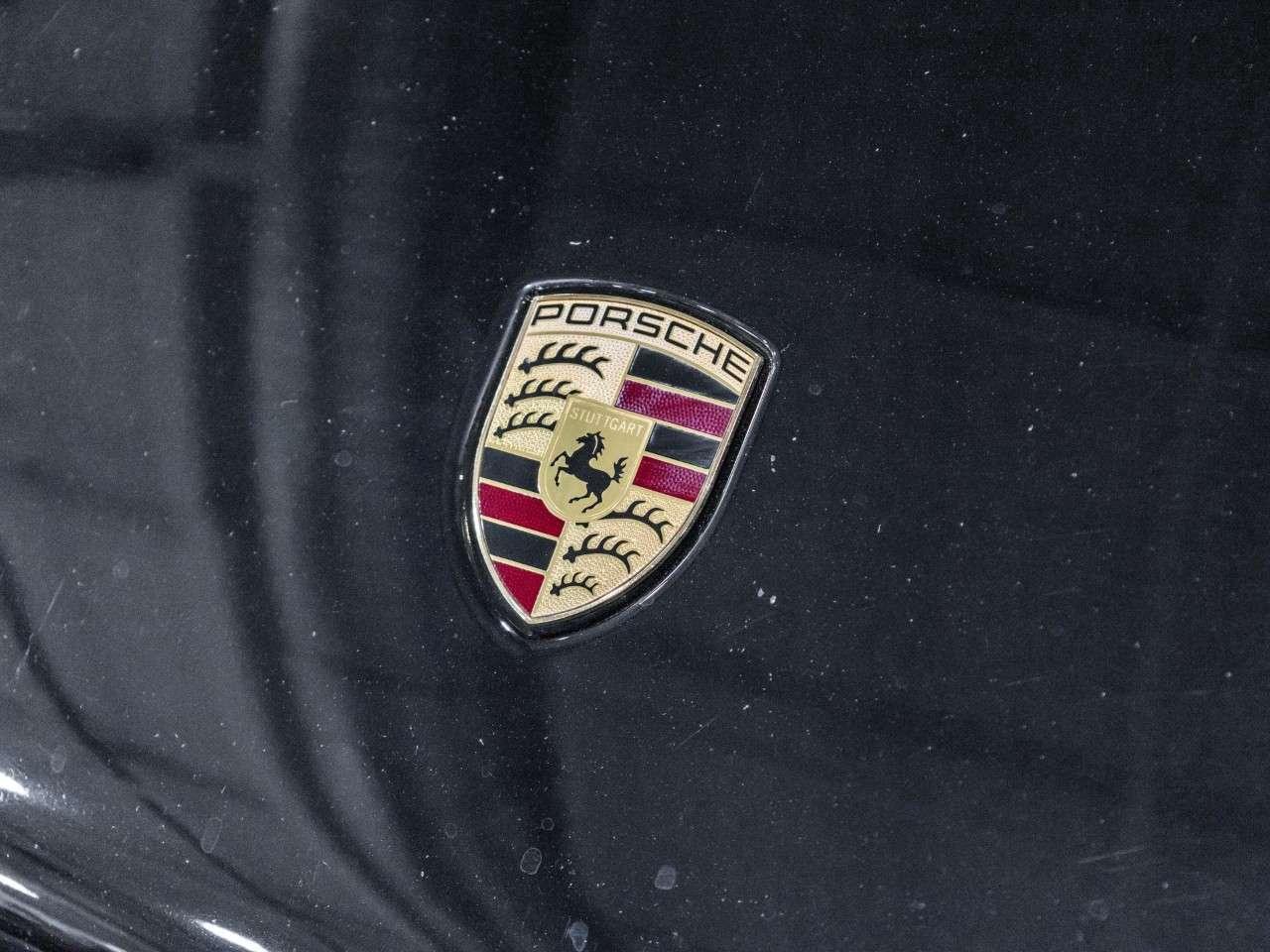 2025 Porsche Macan S AWD Photo
